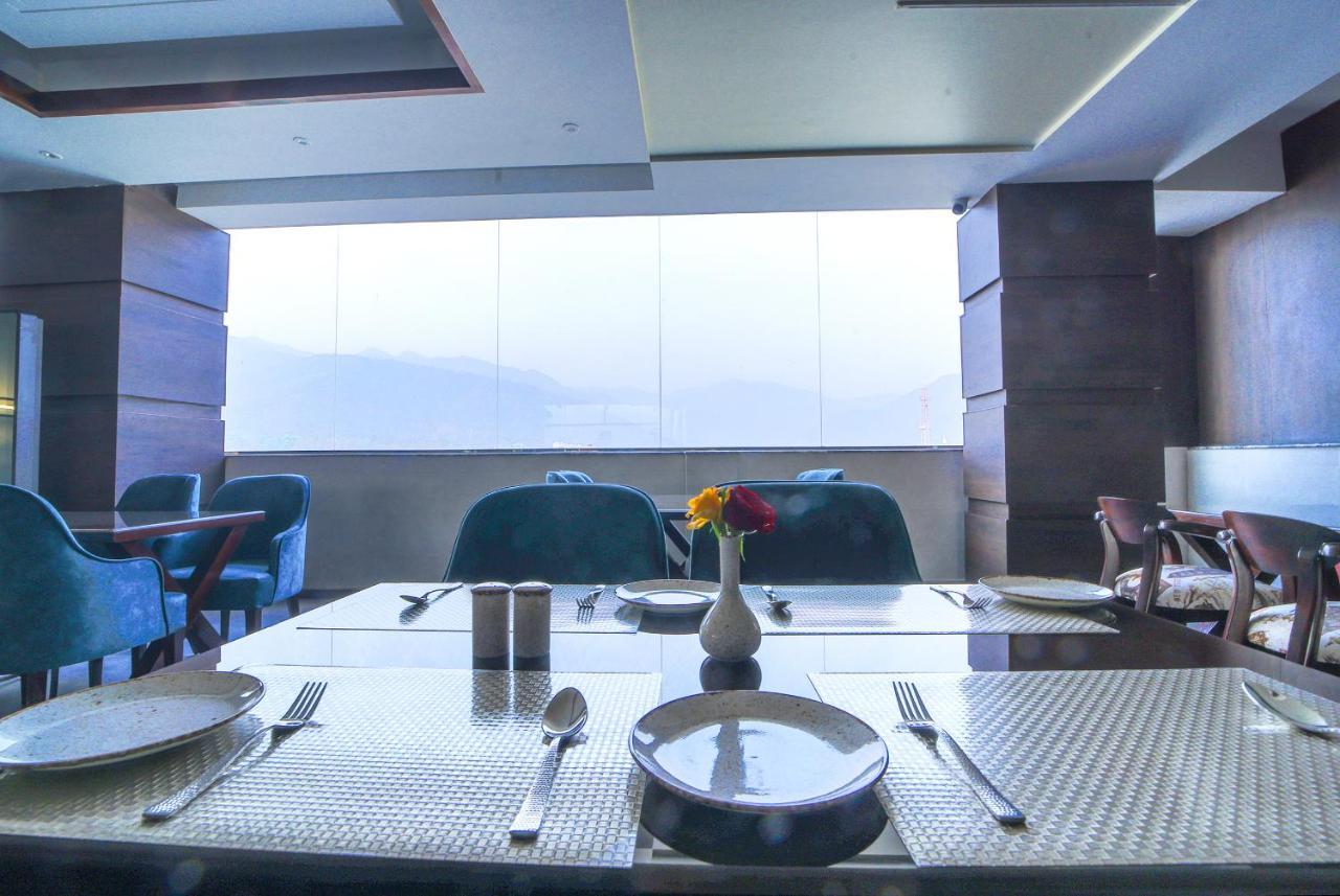 Hotel Holy Vivasa Rishīkesh Esterno foto