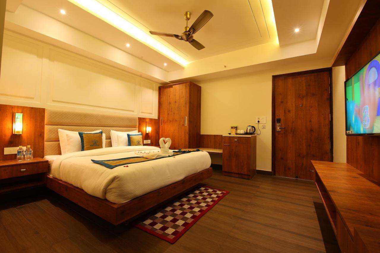 Hotel Holy Vivasa Rishīkesh Esterno foto